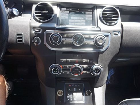 Used 2015 Land Rover LR4 HSE LUX AWD/4WD image 30
