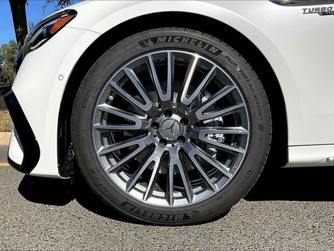 New 2026 Mercedes-Benz E 53 AMG e 4MATIC Sedan image 12