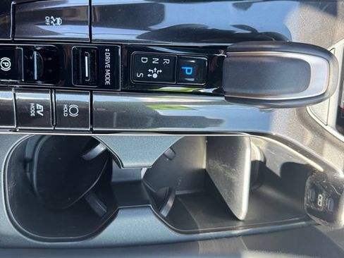 Used 2025 Toyota Crown Signia AWD/4WD image 32