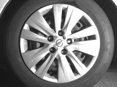 Used 2025 Nissan Sentra S FWD image 12
