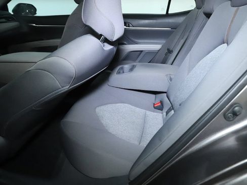 Used 2020 Toyota Camry LE FWD image 22