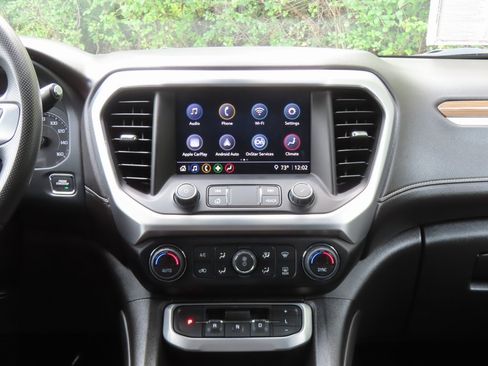 Used 2023 GMC Acadia SLE w/ Driver Convenience Package image 17