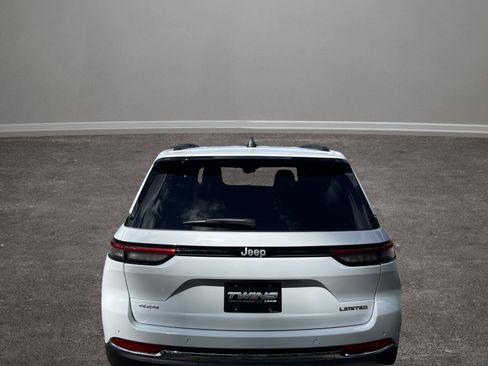 New 2025 Jeep Grand Cherokee Limited image 31