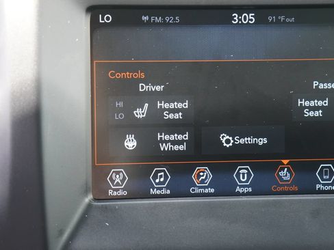 Used 2020 Jeep Compass Latitude w/ Cold Weather Group AWD/4WD image 31