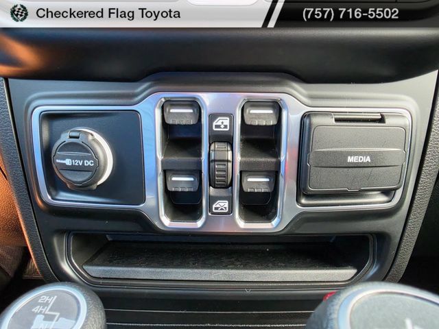 Used 2021 Jeep Wrangler Unlimited Sport AWD/4WD image 25