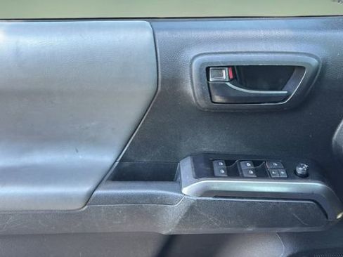 Used 2023 Toyota Tacoma SR5 w/ SR5 Appearance Package image 14