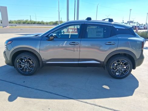 New 2026 Nissan Kicks SR w/ Cold Weather Package image 3