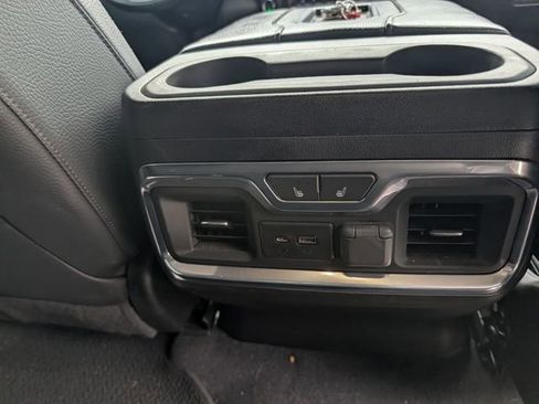 Used 2022 GMC Sierra 2500 Denali w/ Denali Ultimate Package AWD/4WD image 12