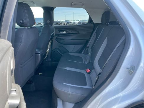 Used 2025 Chevrolet TrailBlazer LT AWD/4WD image 8