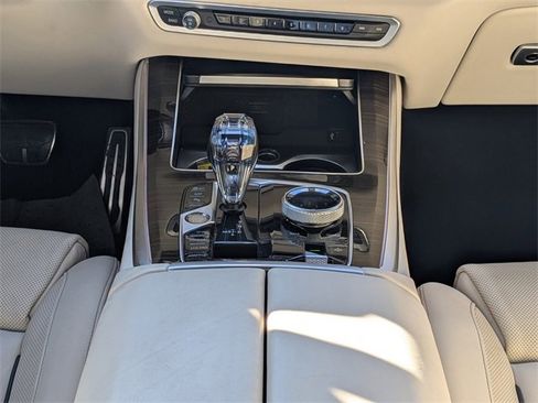 Used 2019 BMW X5 xDrive50i w/ M Sport Package image 20