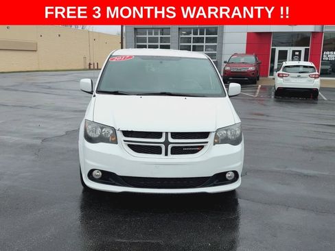 Used 2017 Dodge Grand Caravan GT image 3