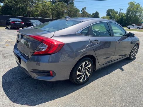 Used 2017 Honda Civic EX image 4