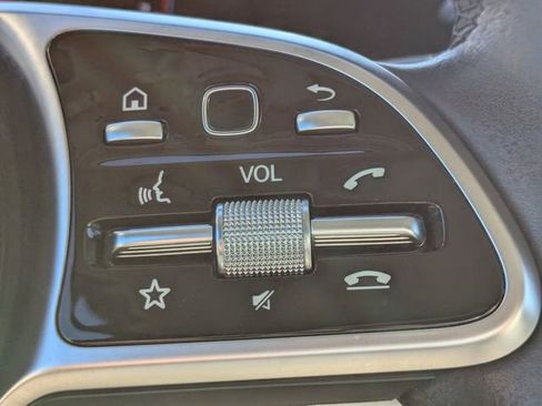 Used 2023 Mercedes-Benz GLB 250 image 26