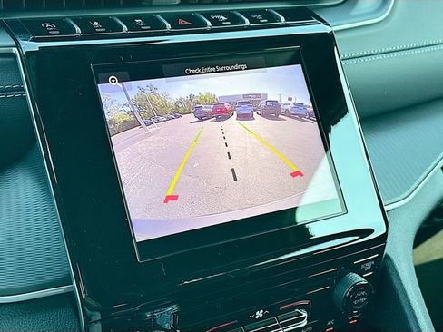 New 2025 Jeep Grand Cherokee L Laredo image 8