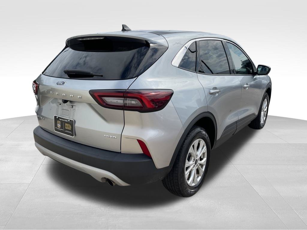 Used 2024 Ford Escape Active AWD/4WD image 5
