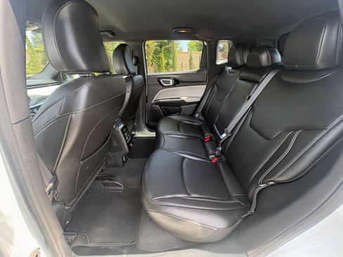 Used 2025 Jeep Compass Limited AWD/4WD image 27