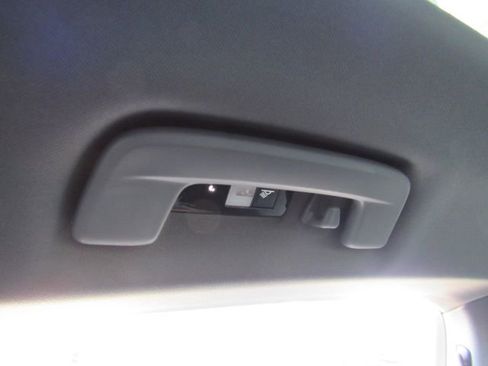 Used 2022 Porsche Taycan 4S image 31