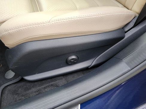 Used 2016 Mercedes-Benz C 300 4MATIC Sedan image 23