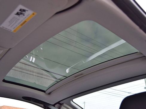 Used 2013 Mercedes-Benz SL 550 image 38