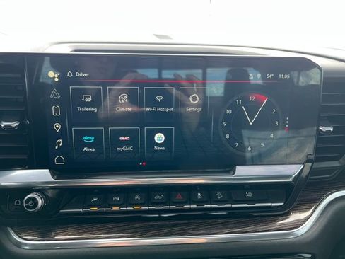 Used 2024 GMC Sierra 1500 Elevation w/ Elevation Premium Package image 17