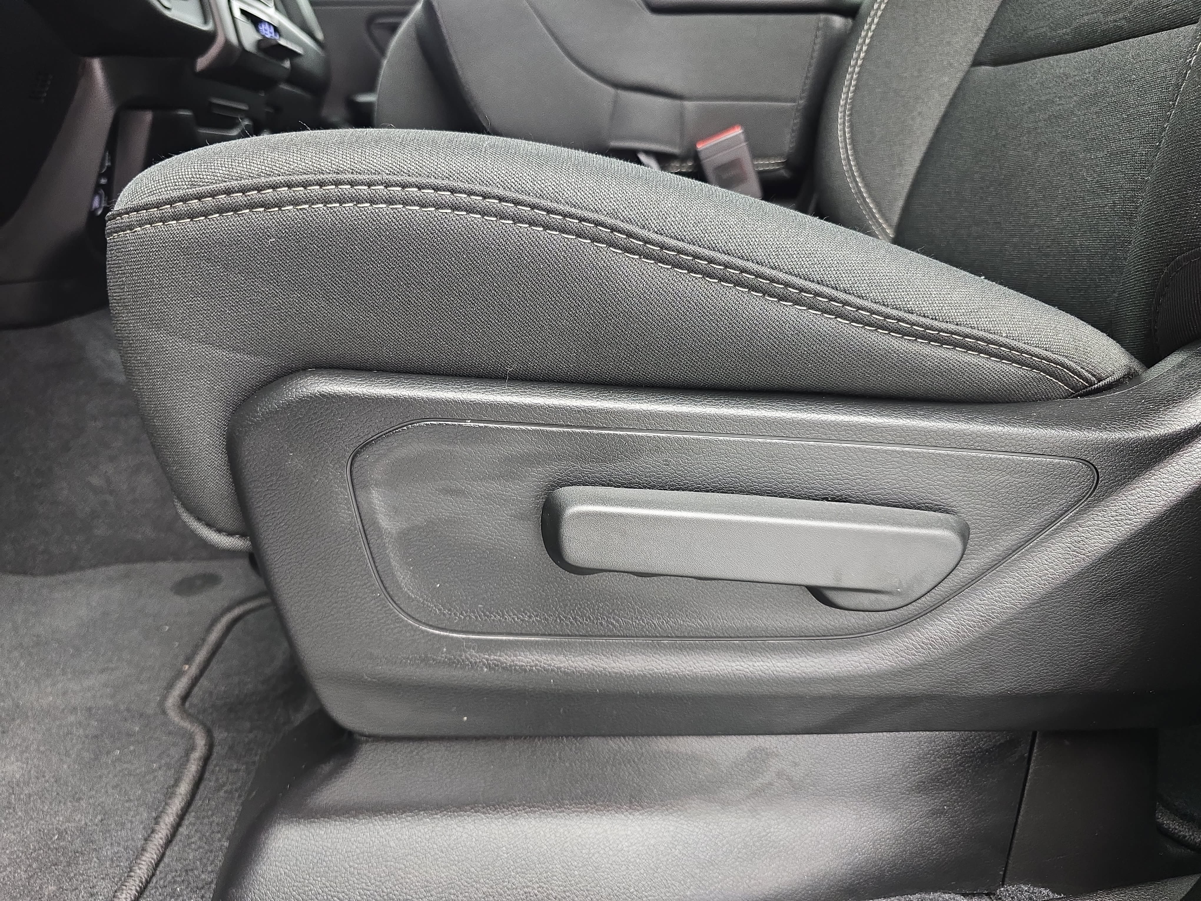 Used 2026 RAM 1500 Express RWD image 27