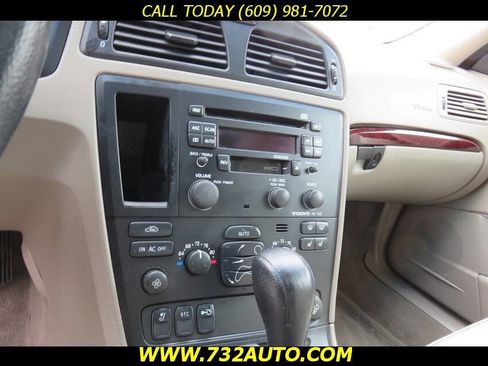 Used 2004 Volvo S60 2.5T image 11