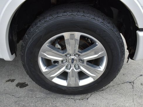 Used 2016 Ford F150 Platinum w/ Equipment Group 701A Luxury AWD/4WD image 34