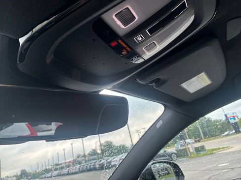 Used 2023 Volvo XC40 Recharge Plus AWD/4WD image 16