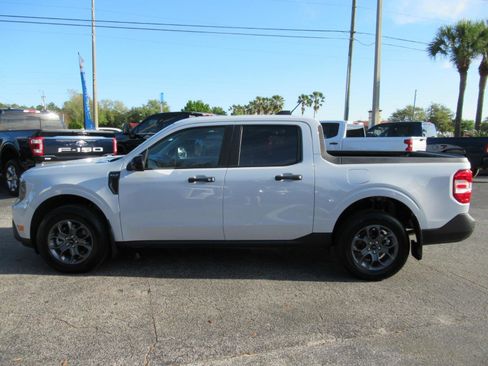 Used 2025 Ford Maverick XLT w/ Equipment Group 301A image 2