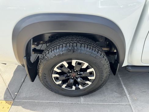 Used 2024 Nissan Frontier PRO-4X w/ Off-Road Protection Package image 15