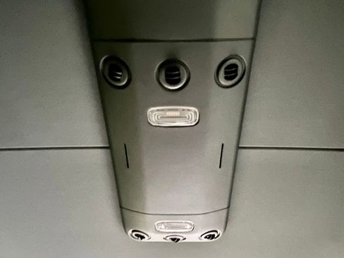 Used 2025 Mercedes-Benz Sprinter 2500 image 34