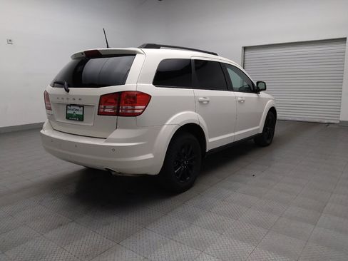 Used 2020 Dodge Journey SE w/ SE Popular Equipment Group image 9