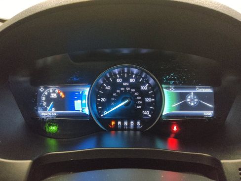 Used 2018 Ford Explorer XLT w/ Equipment Group 202A image 23