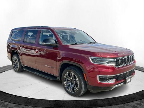 Used 2023 Jeep Wagoneer L Series II image 7