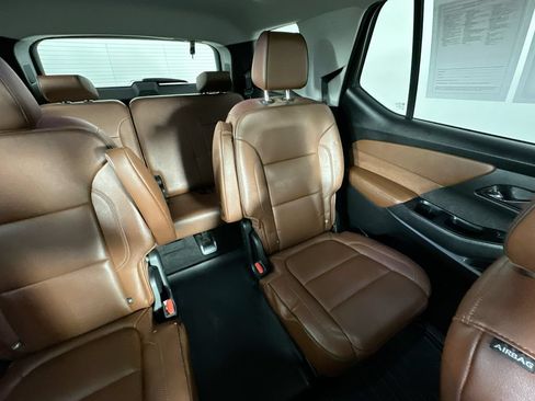 Used 2019 Chevrolet Traverse High Country AWD/4WD image 14