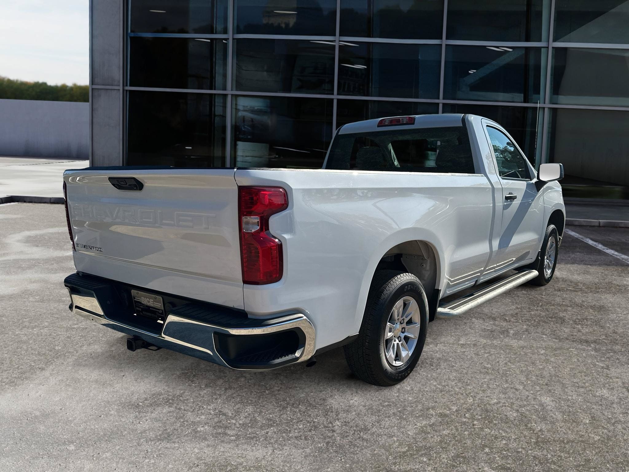 Used 2025 Chevrolet Silverado 1500 W/T RWD image 4