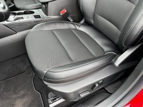 New 2025 Ford Escape SE FWD image 9