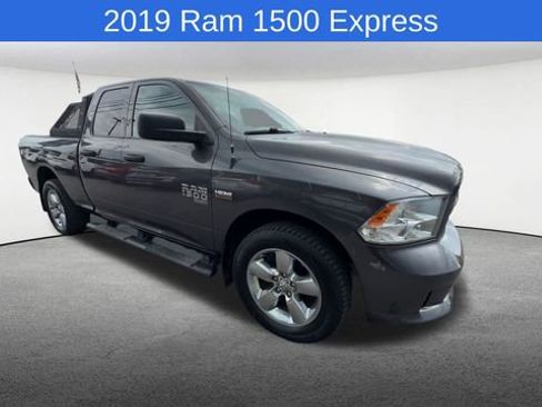Used 2019 RAM 1500 Express w/ Express Value Package AWD/4WD image 2