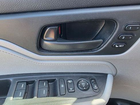 Used 2019 Honda Odyssey EX-L image 16