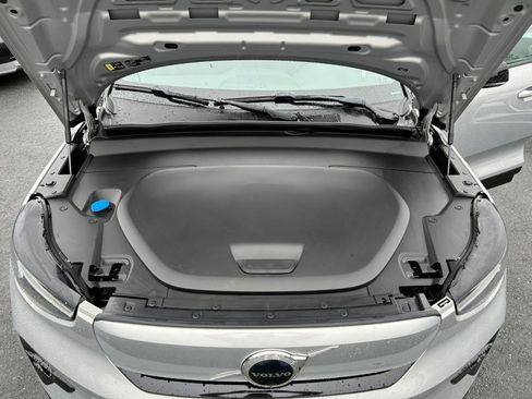 Used 2023 Volvo XC40 Recharge Plus image 68