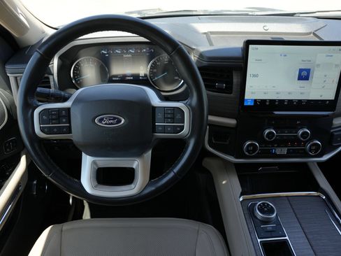 Used 2024 Ford Expedition Max Limited RWD image 9