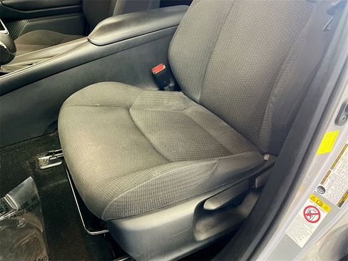 Used 2018 Toyota C-HR XLE image 18