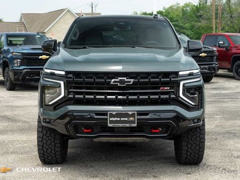 New 2026 Chevrolet Tahoe Z71 w/ Sun And Tow Package AWD/4WD image 3