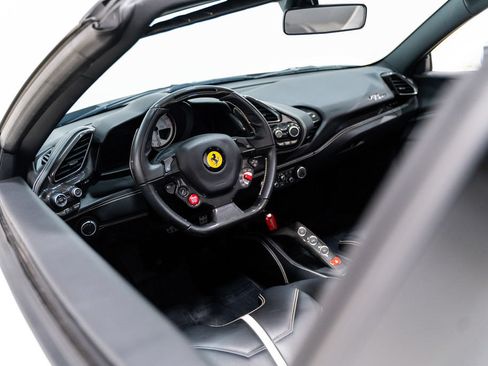 Used 2017 Ferrari 488 Spider RWD image 6