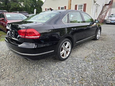 Used 2012 Volkswagen Passat 3.6 SEL Premium image 8