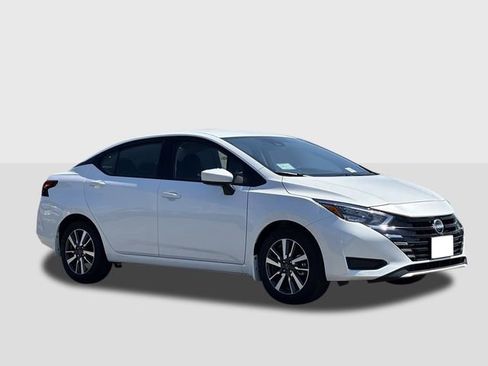 New 2025 Nissan Versa SV w/ Trunk Package FWD image 5