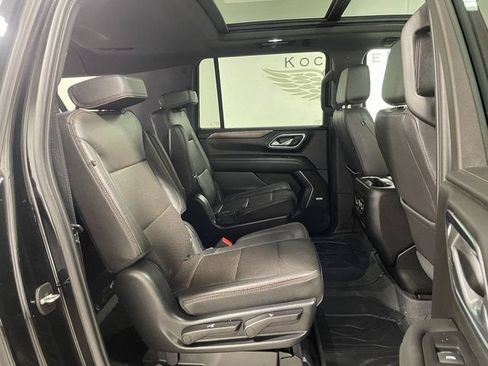 Used 2023 Chevrolet Suburban High Country AWD/4WD image 22