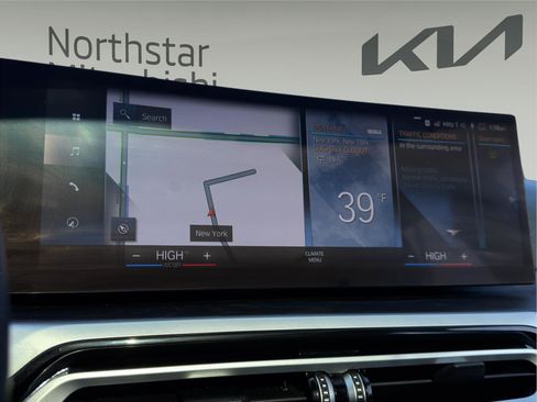 Used 2024 BMW 330i xDrive Sedan w/ Convenience Package image 14