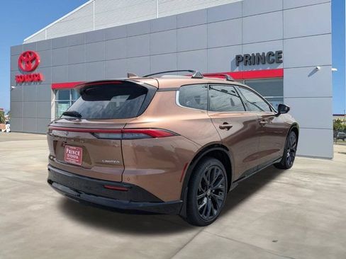 New 2026 Toyota Crown Signia AWD/4WD image 4