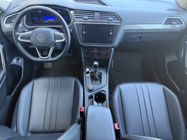 Used 2024 Volkswagen Tiguan SE AWD/4WD image 13